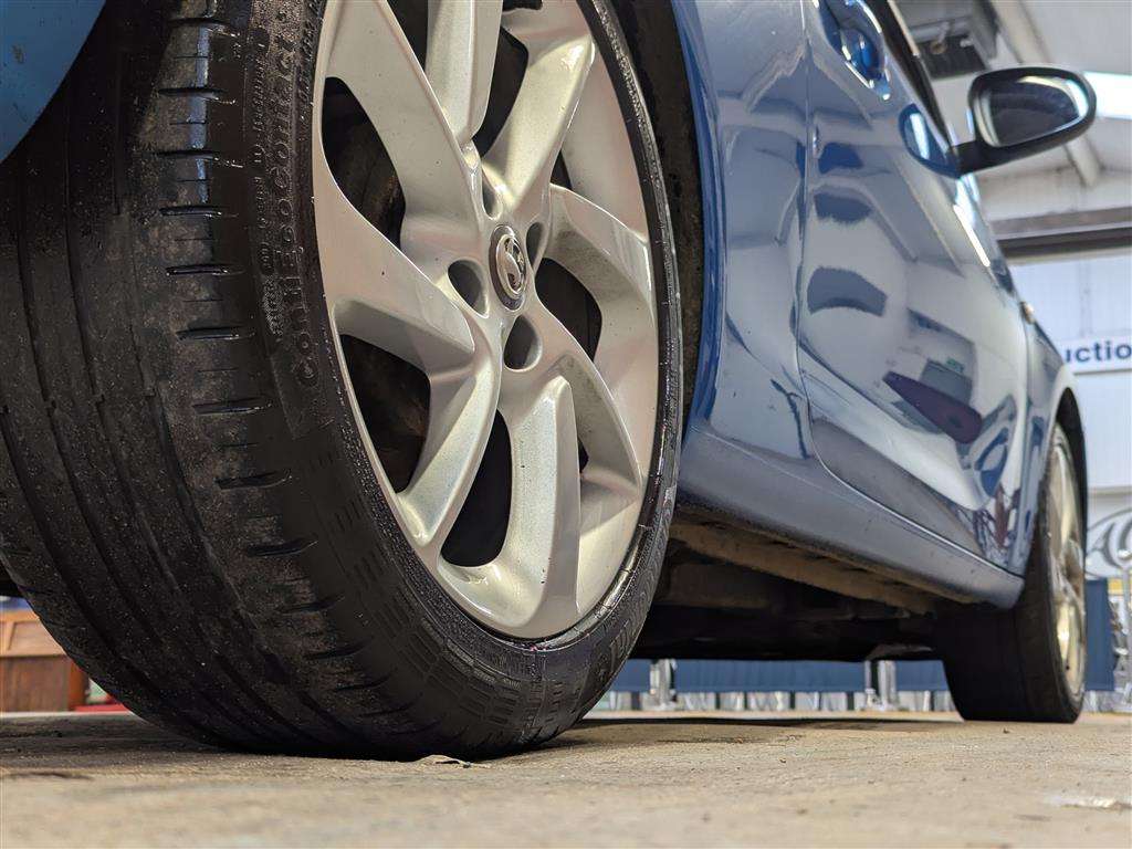 <p>2016 VAUXHALL ADAM SLAM</p>