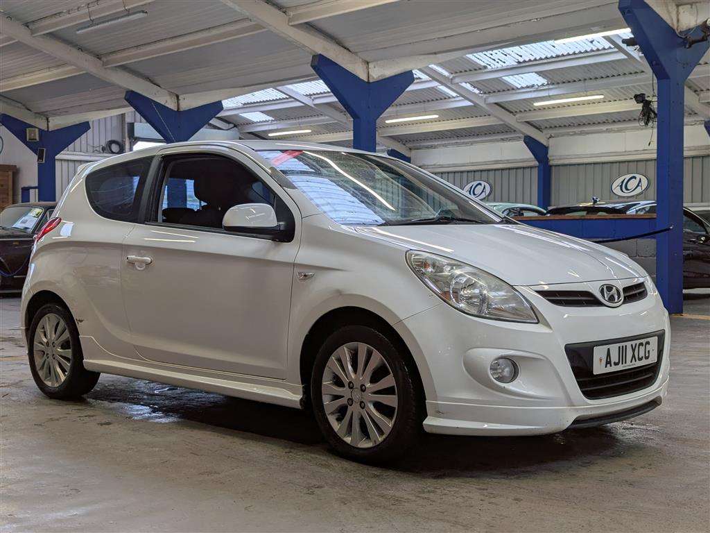 <p>2011 HYUNDAI I20 S LIMITED EDITION</p>