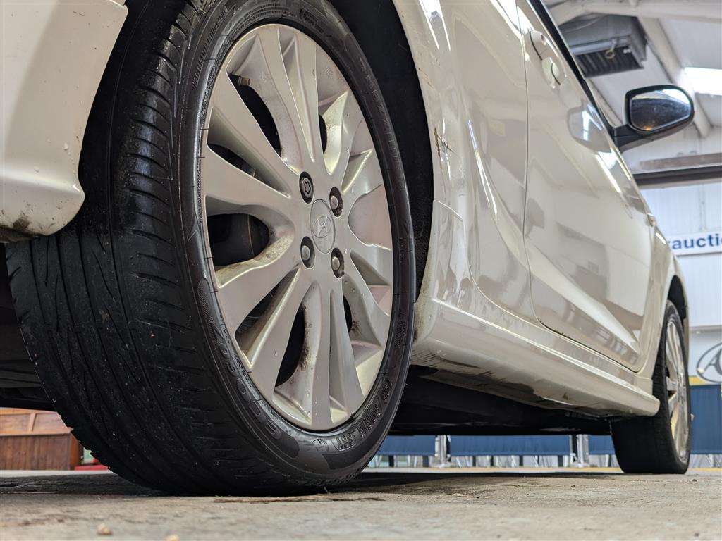 <p>2011 HYUNDAI I20 S LIMITED EDITION</p>