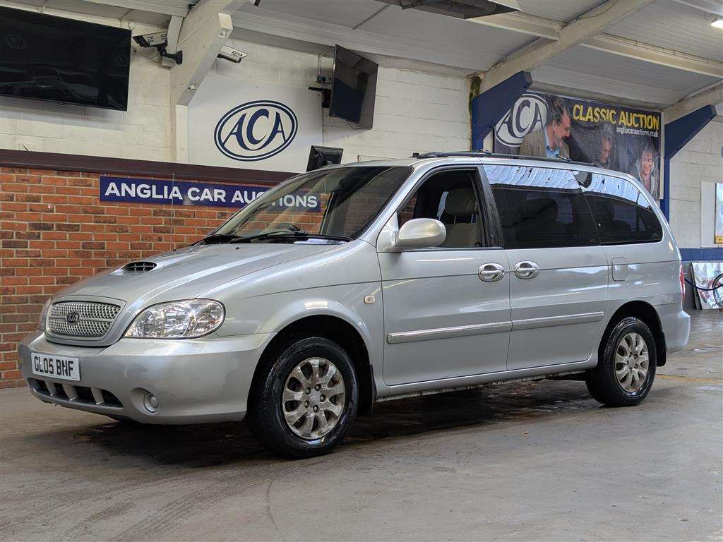 <p>2005 KIA SEDONA L AUTO</p>