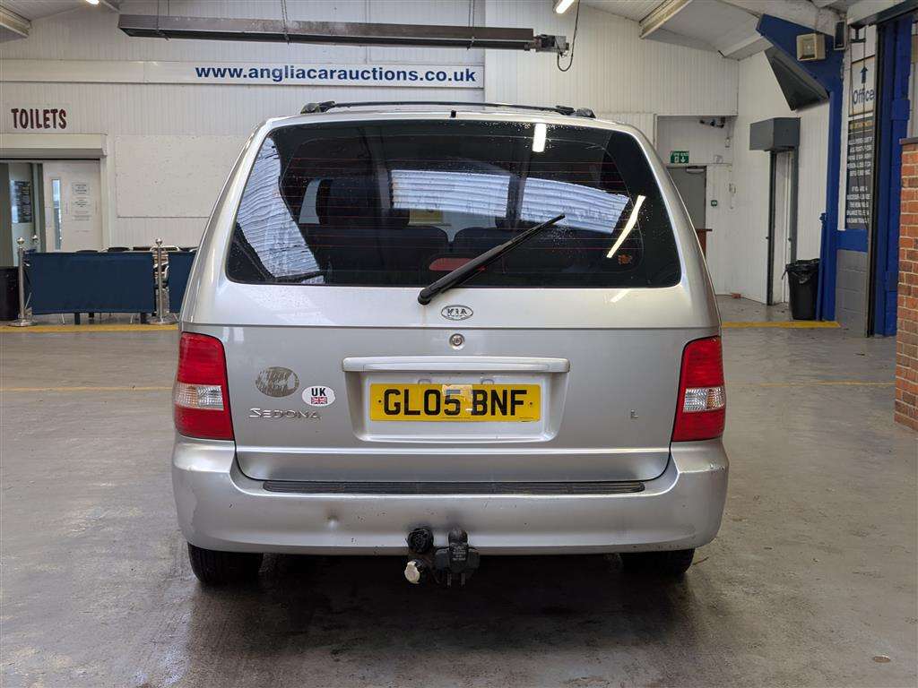 <p>2005 KIA SEDONA L AUTO</p>