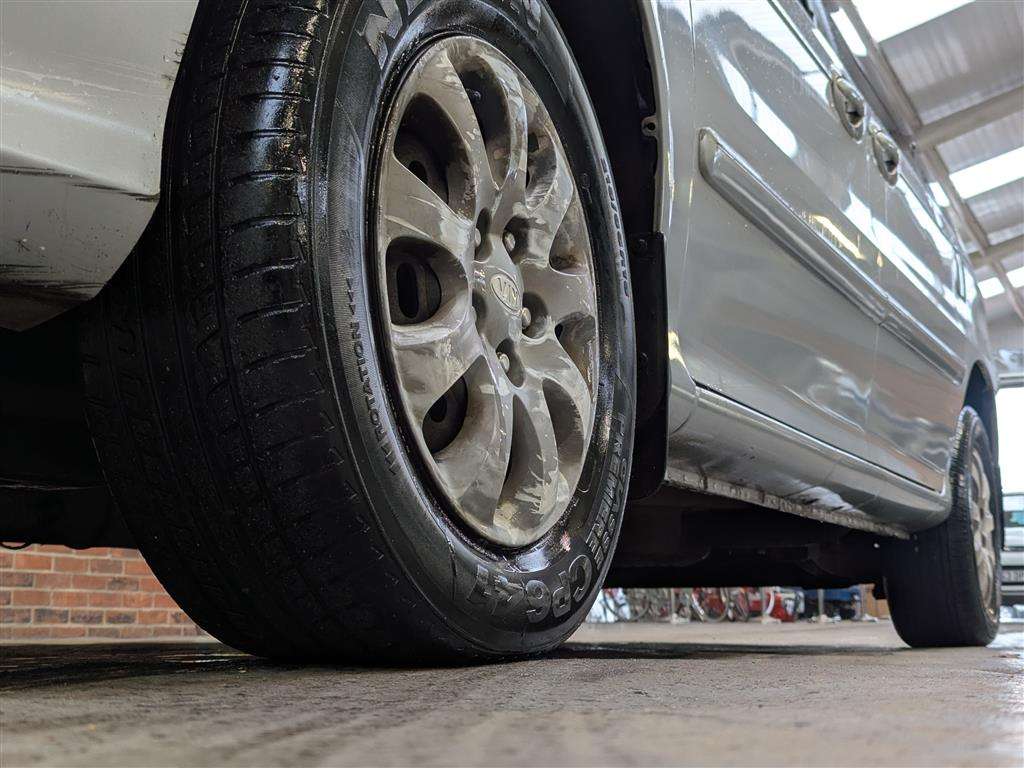 <p>2005 KIA SEDONA L AUTO</p>