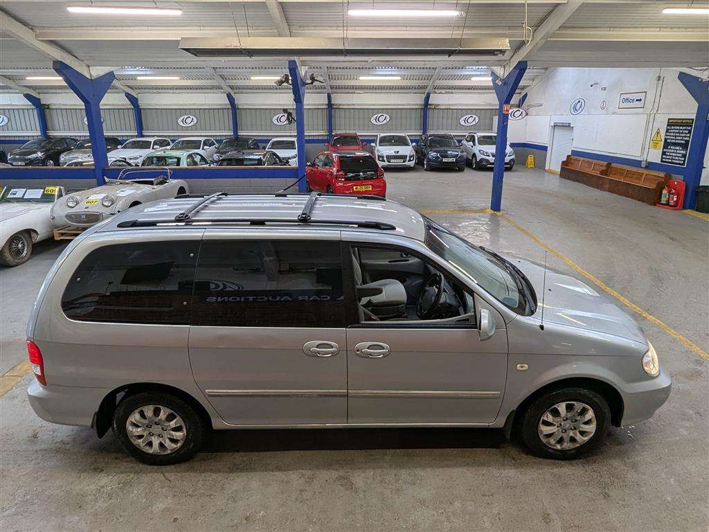 <p>2005 KIA SEDONA L AUTO</p>