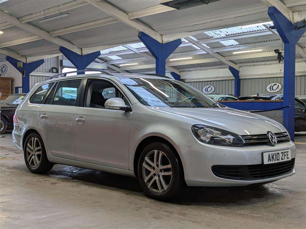 <p>2010 VOLKSWAGEN GOLF SE TDI</p>