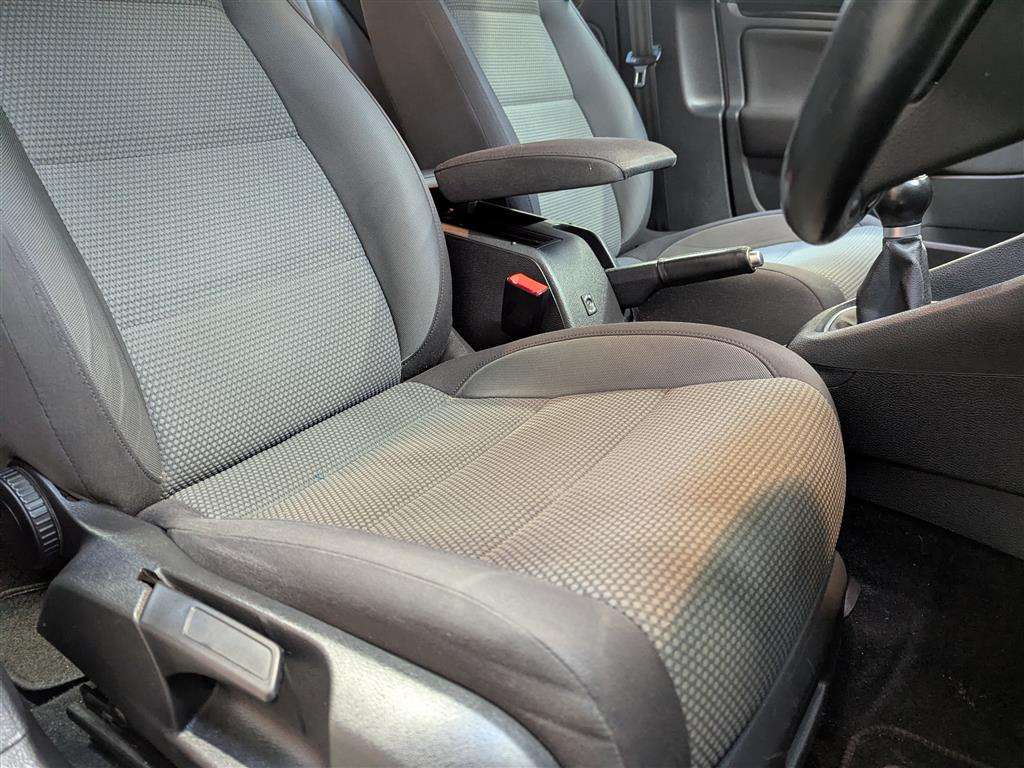 <p>2010 VOLKSWAGEN GOLF SE TDI</p>