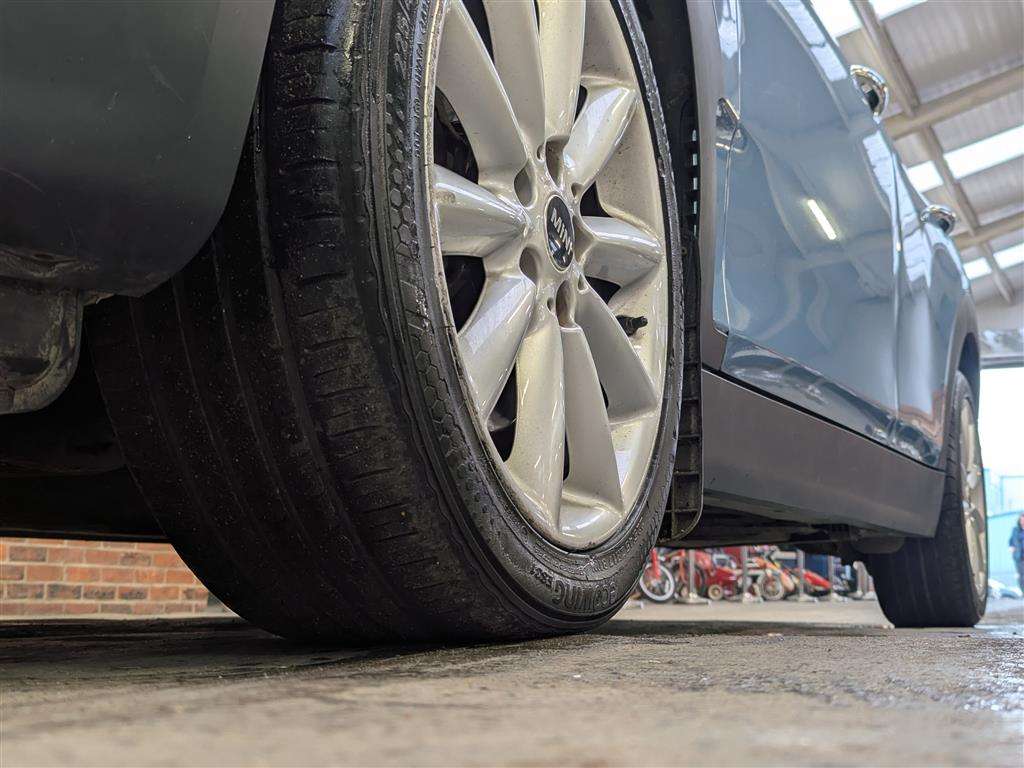 <p>2016 MINI CLUBMAN COOPER D AUTO</p>