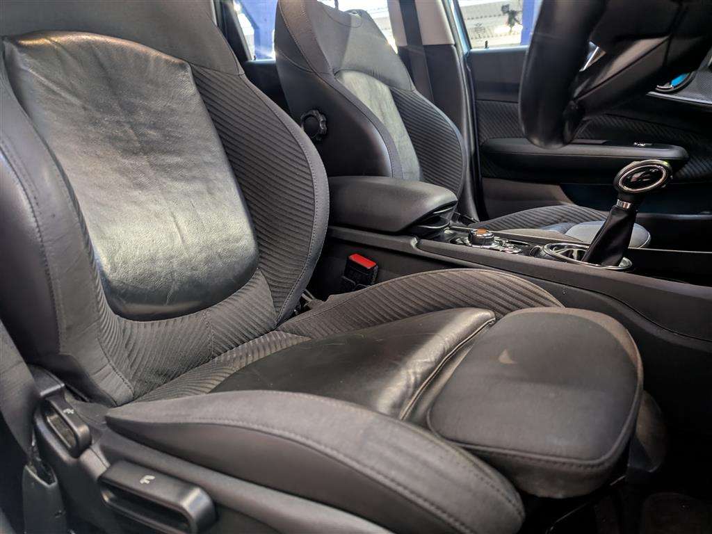 <p>2016 MINI CLUBMAN COOPER D AUTO</p>