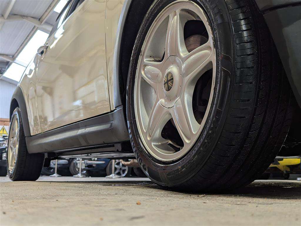 <p>2007 MINI COOPER AUTO</p>