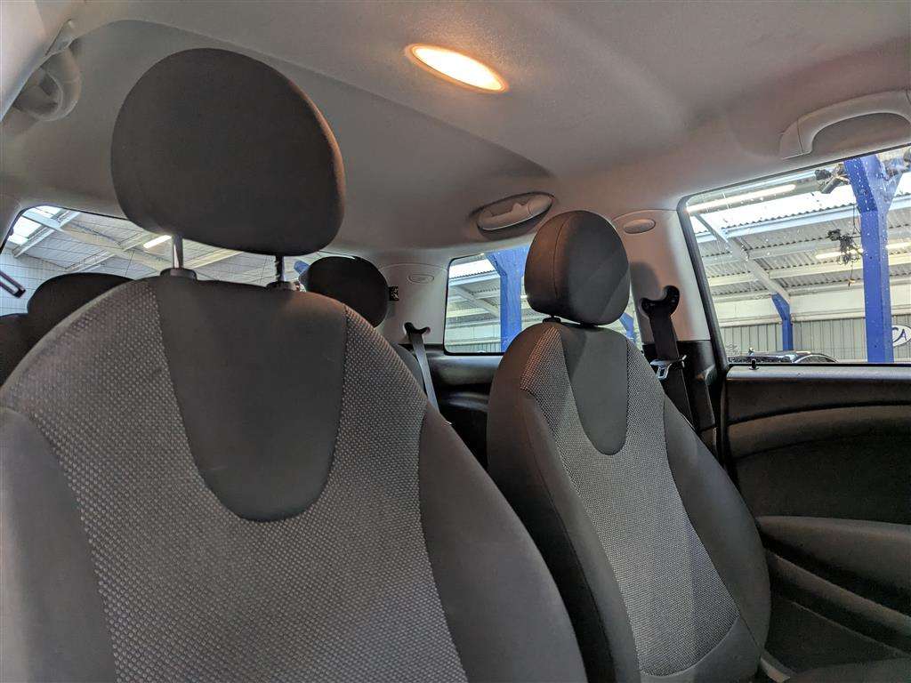 <p>2007 MINI COOPER AUTO</p>