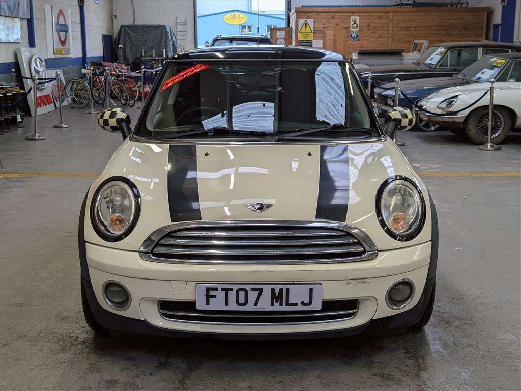<p>2007 MINI COOPER AUTO</p>