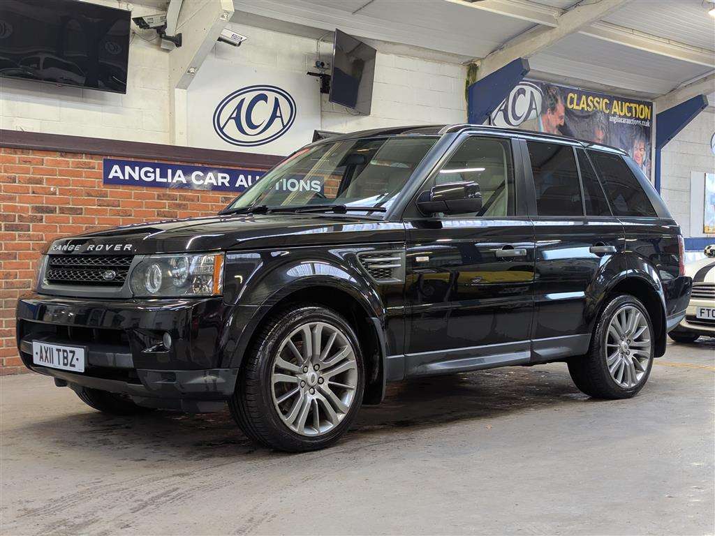 <p>2011 LAND ROVER RANGE ROVER SP HSE TDV6 A</p>