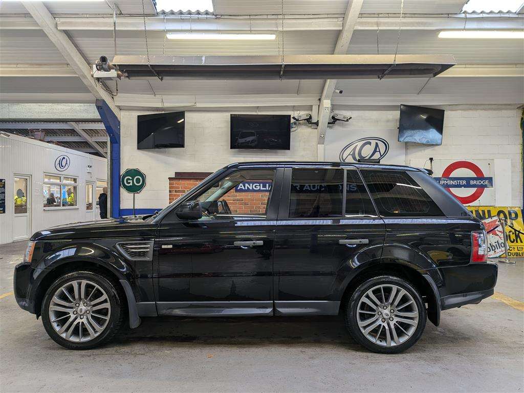 <p>2011 LAND ROVER RANGE ROVER SP HSE TDV6 A</p>