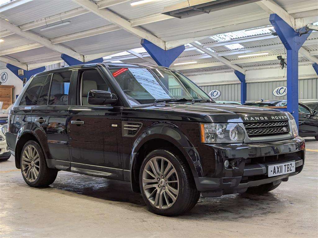 <p>2011 LAND ROVER RANGE ROVER SP HSE TDV6 A</p>