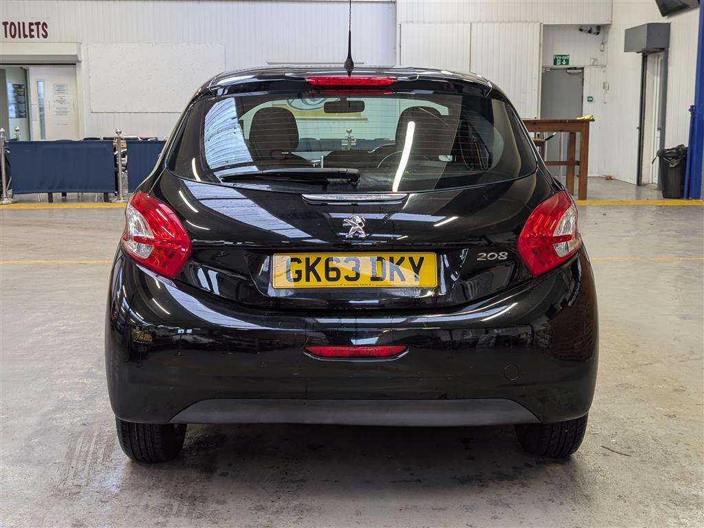 <p>2013 PEUGEOT 208 ACTIVE</p>
