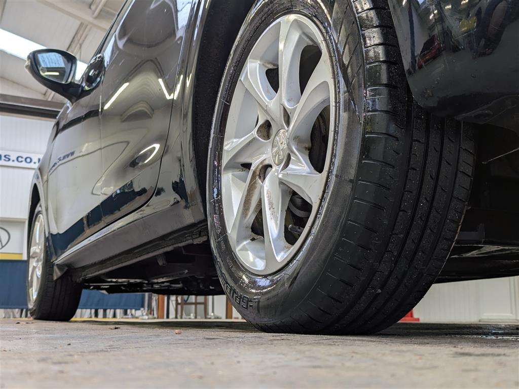 <p>2013 PEUGEOT 208 ACTIVE</p>