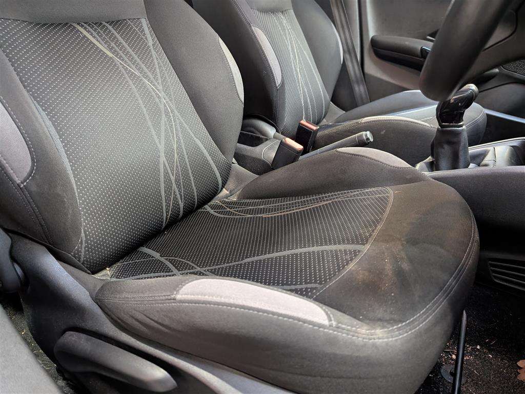 <p>2013 PEUGEOT 208 ACTIVE</p>