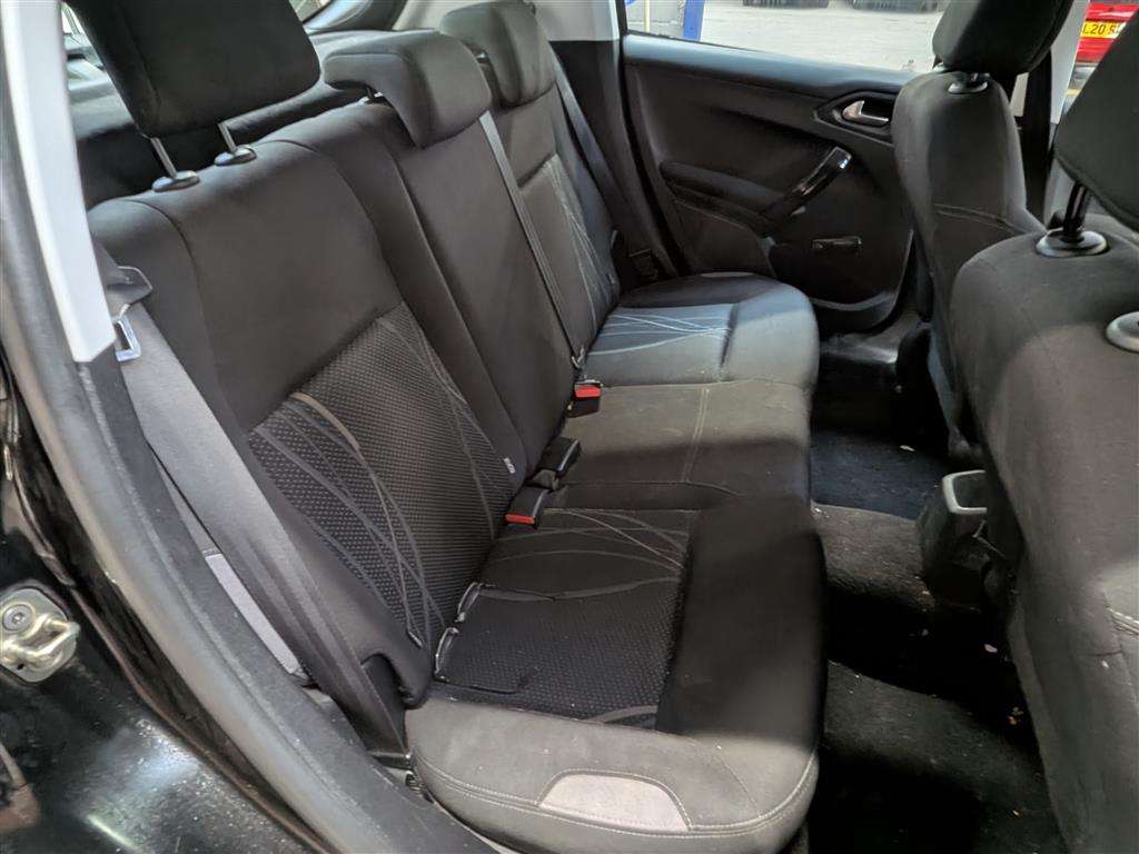 <p>2013 PEUGEOT 208 ACTIVE</p>