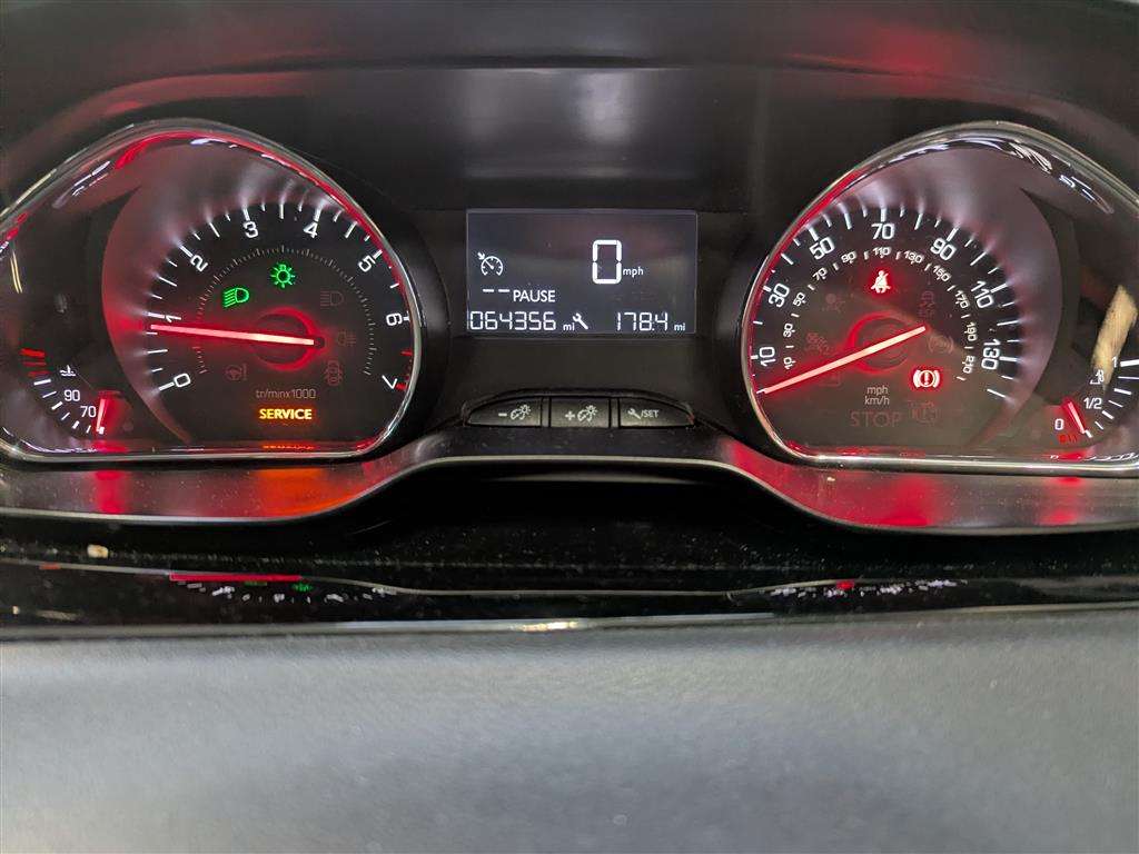 <p>2013 PEUGEOT 208 ACTIVE</p>