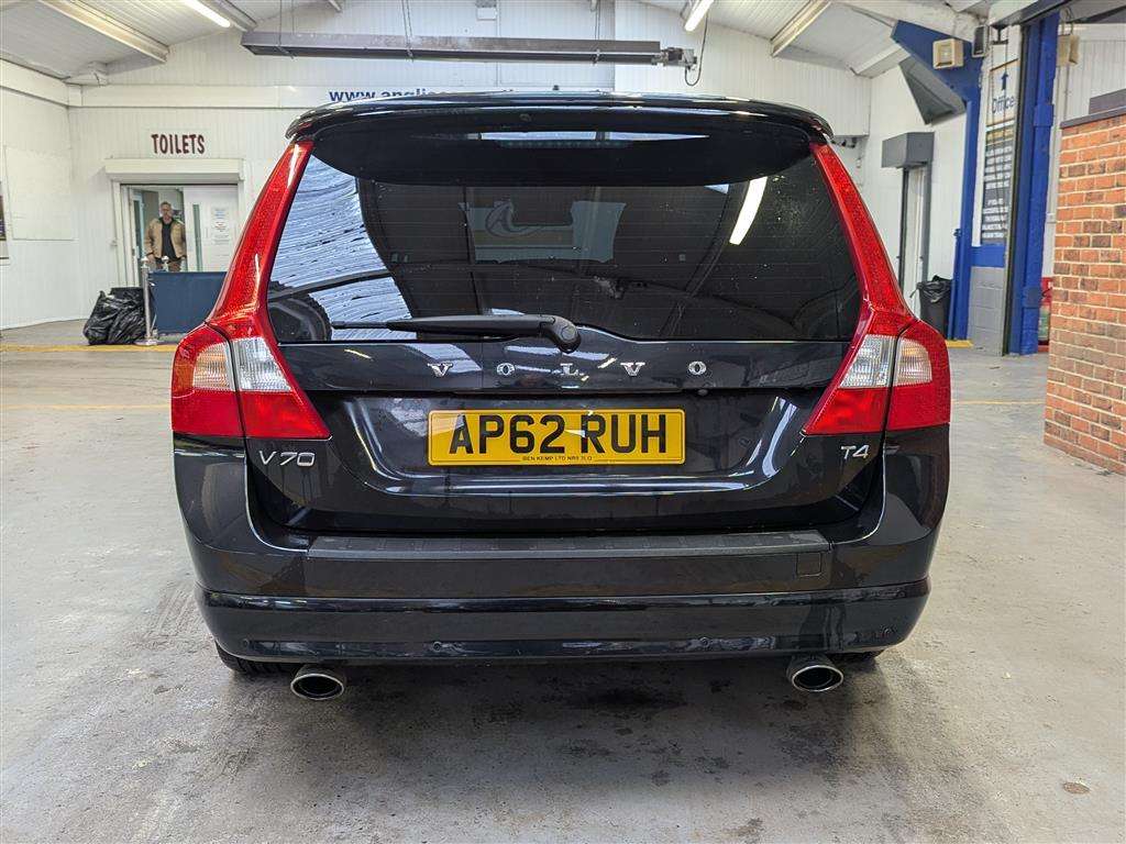 <p>2013 VOLVO V70 SE LUX T5 AUTO</p>