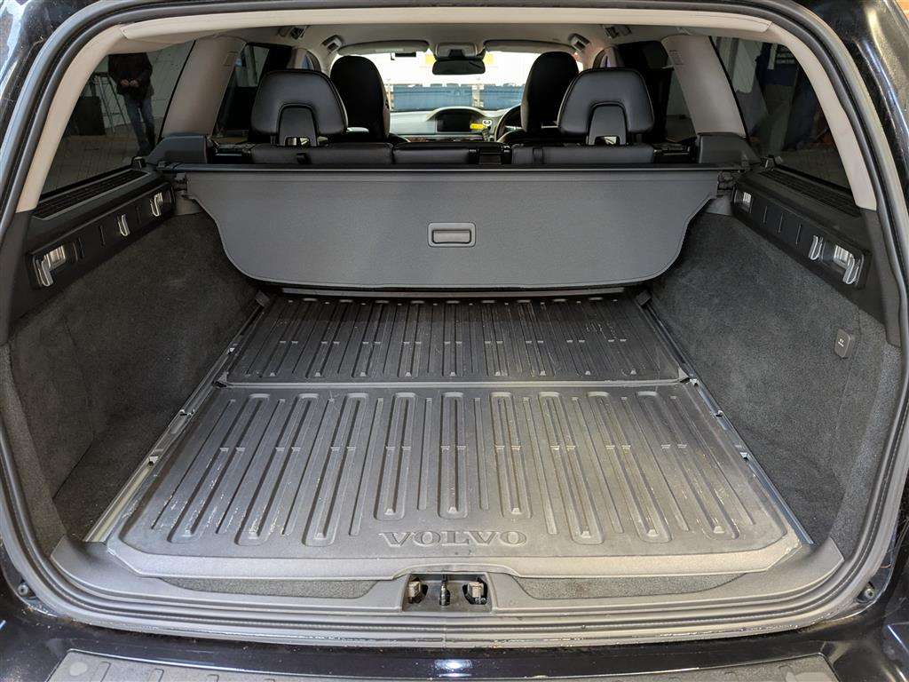 <p>2013 VOLVO V70 SE LUX T5 AUTO</p>