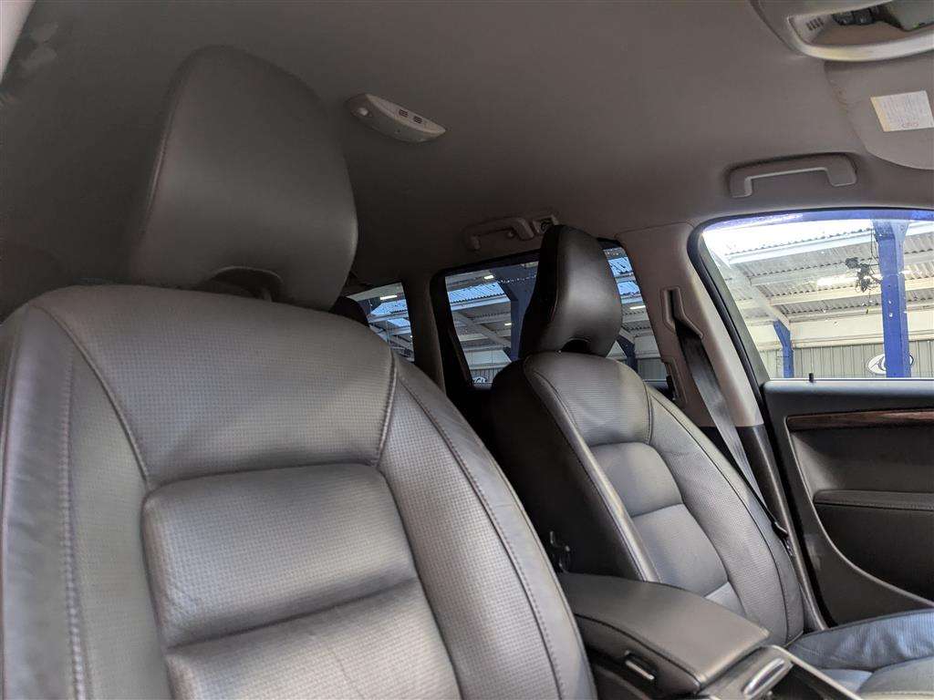 <p>2013 VOLVO V70 SE LUX T5 AUTO</p>