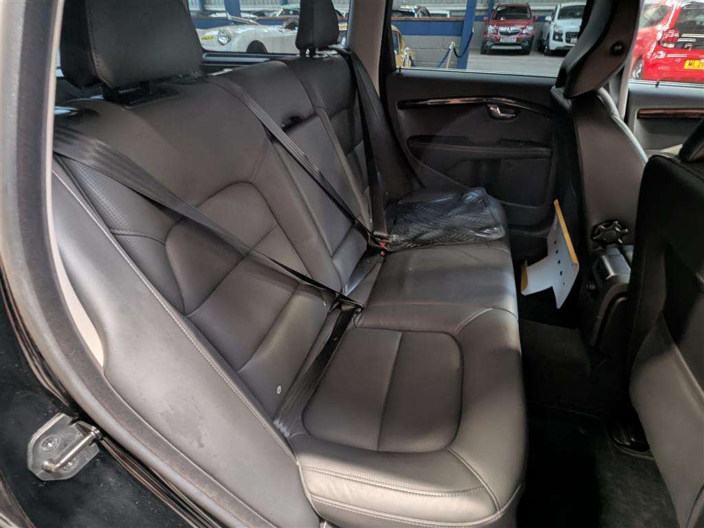 <p>2013 VOLVO V70 SE LUX T5 AUTO</p>