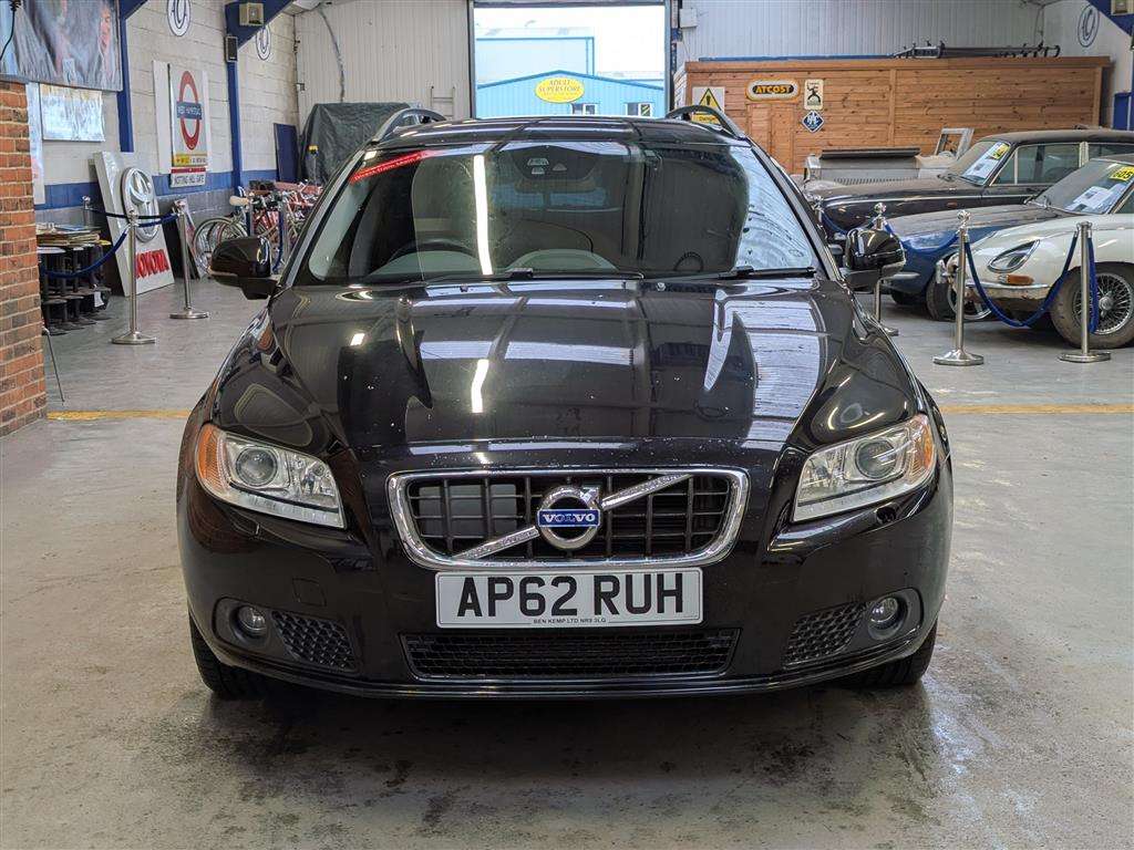 <p>2013 VOLVO V70 SE LUX T5 AUTO</p>