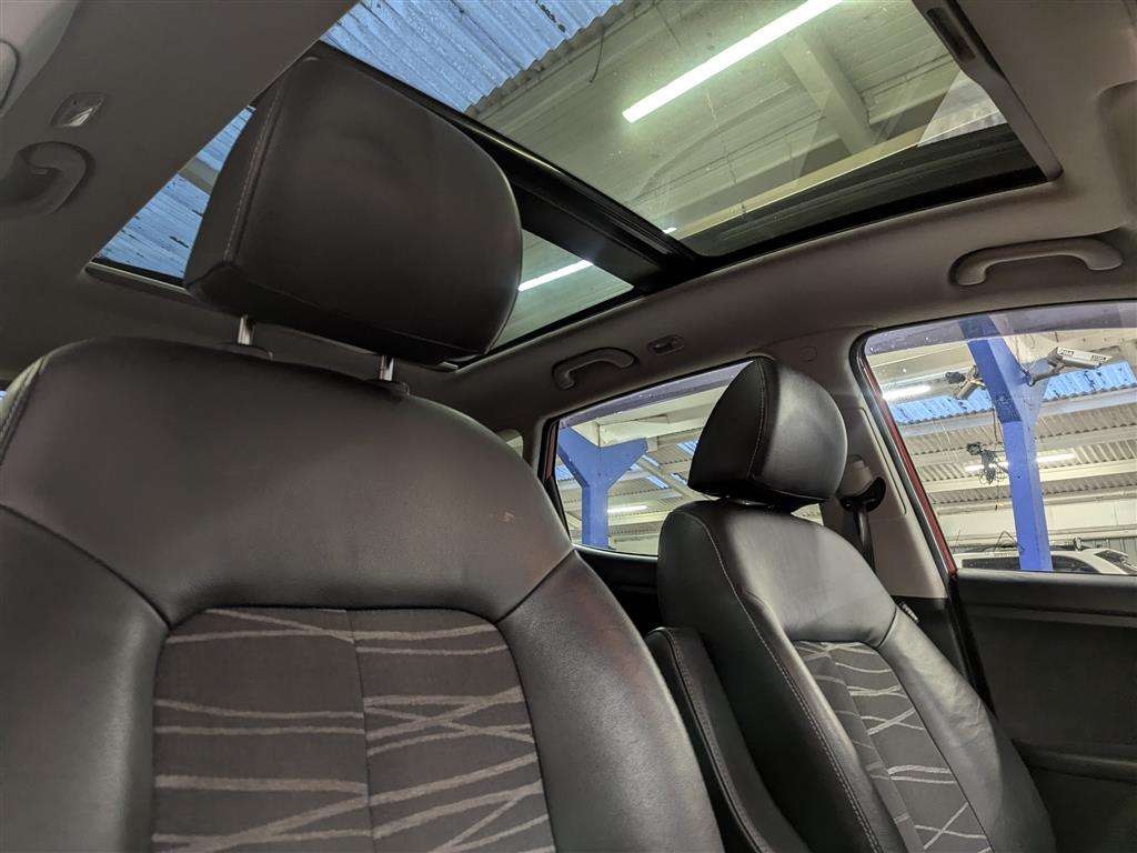 <p>2014 KIA VENGA 3 SAT NAV AUTO</p>