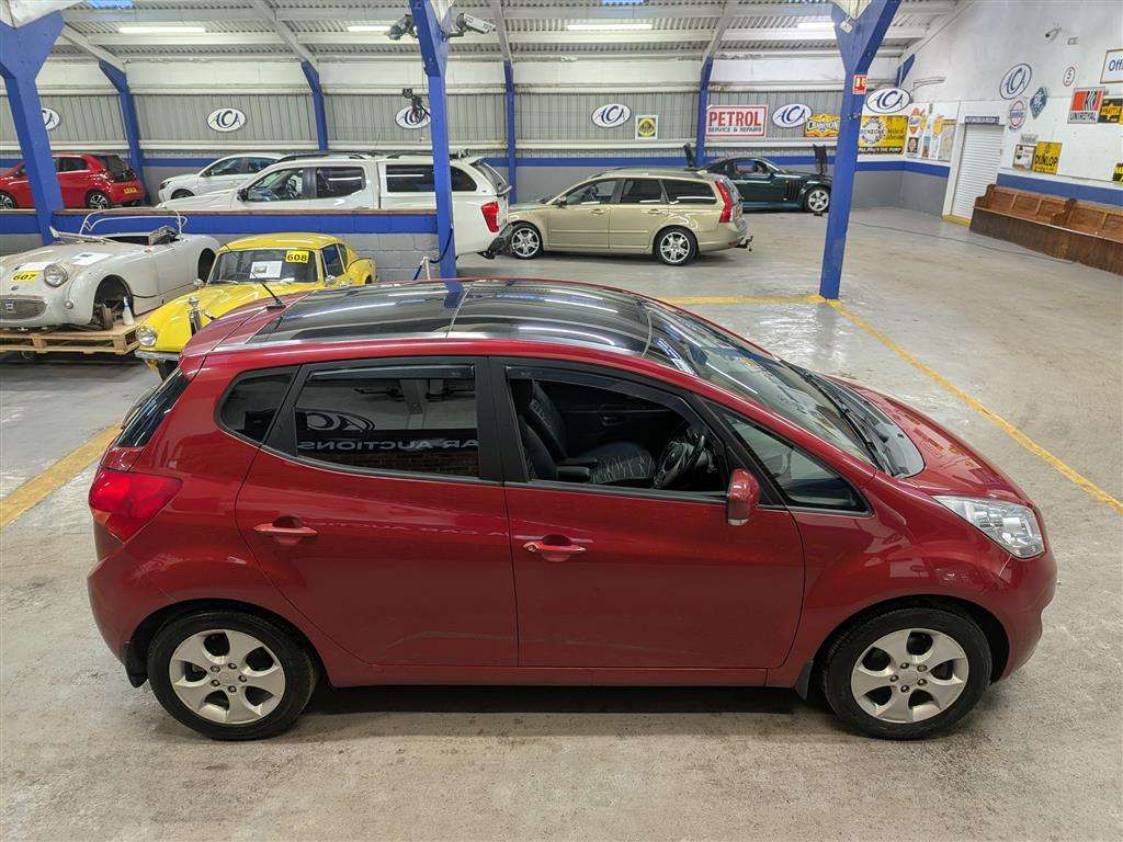 <p>2014 KIA VENGA 3 SAT NAV AUTO</p>