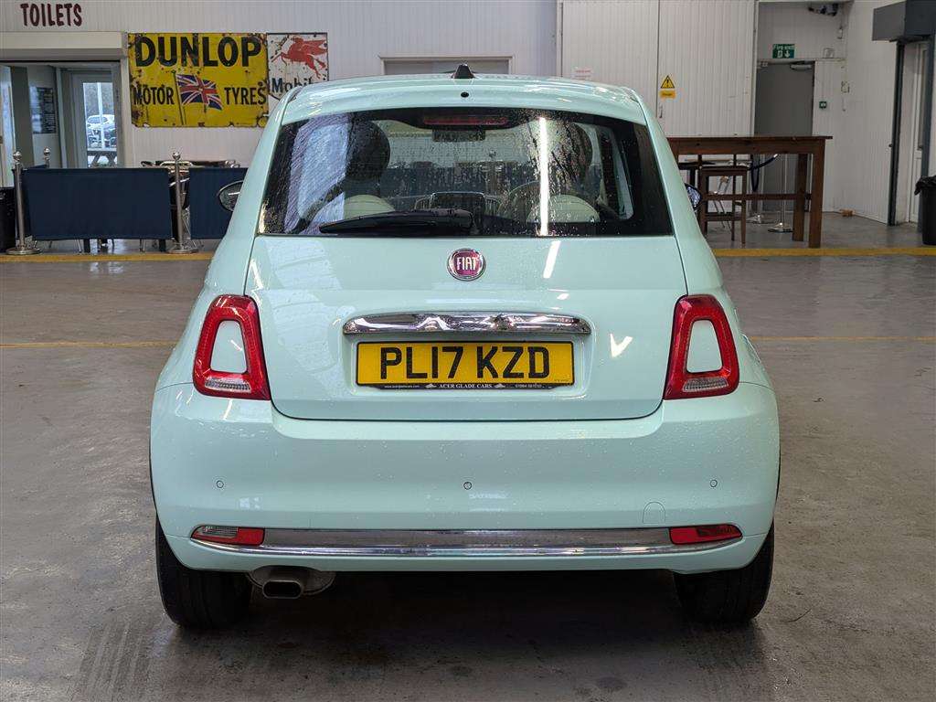 <p>2017 FIAT 500 LOUNGE</p>