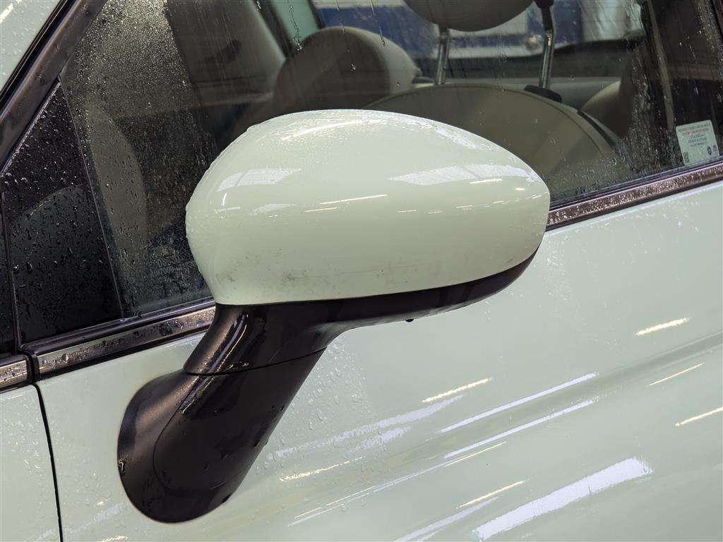 <p>2017 FIAT 500 LOUNGE</p>