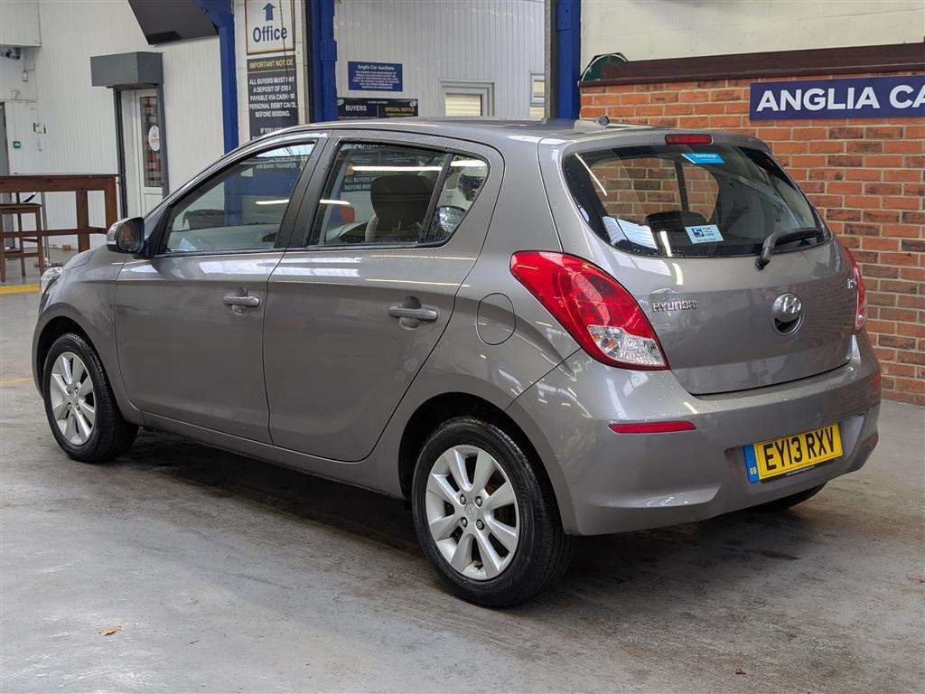 <p>2013 HYUNDAI I20 ACTIVE</p>