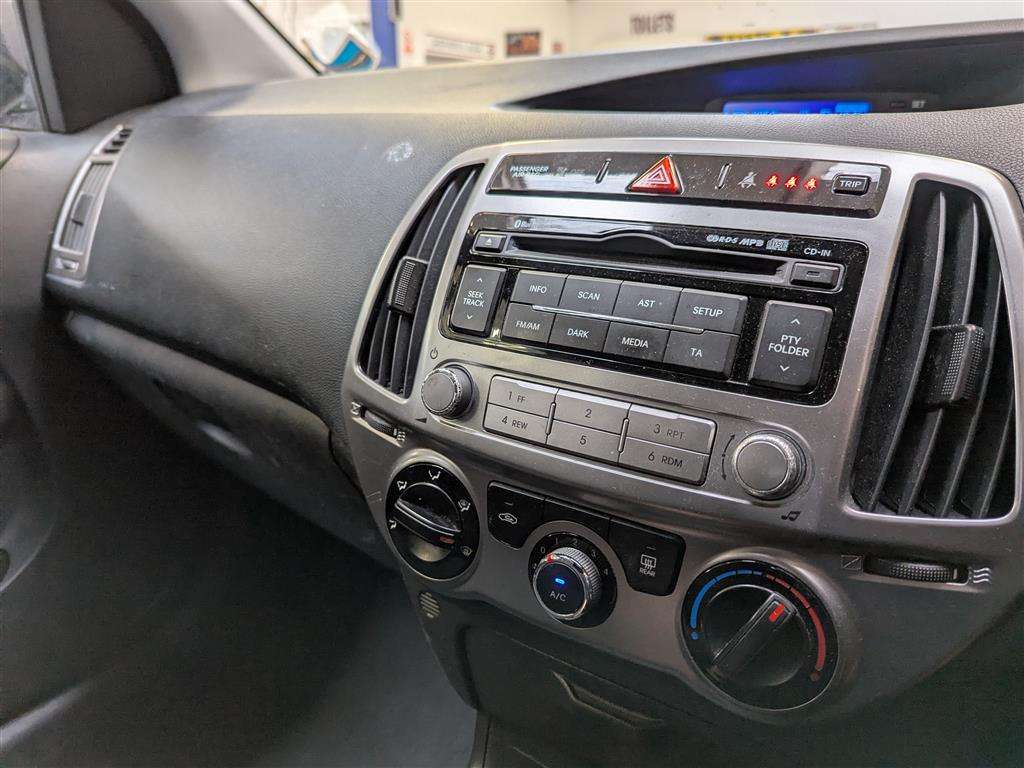 <p>2013 HYUNDAI I20 ACTIVE</p>