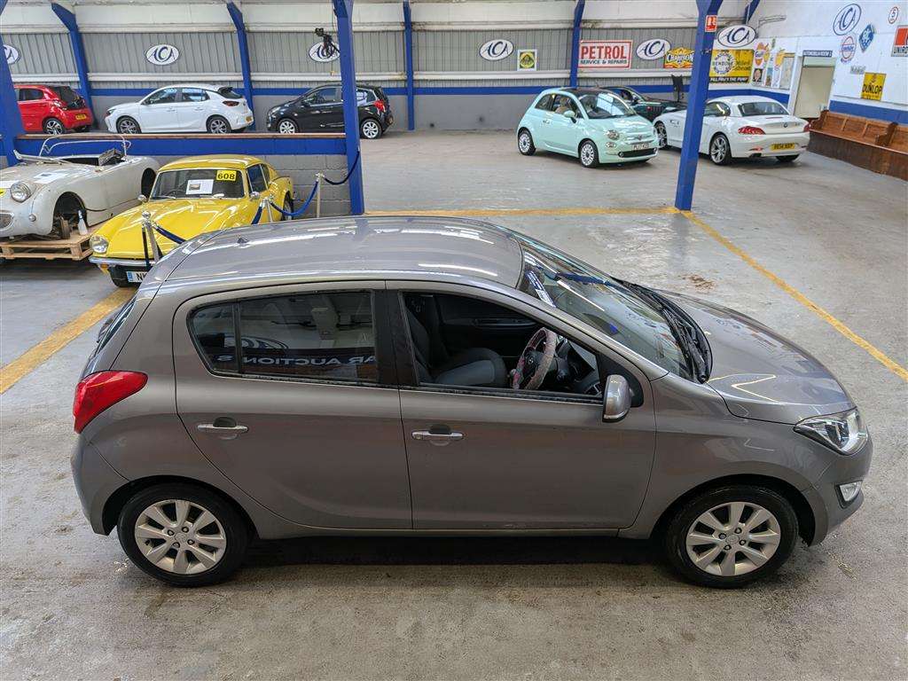 <p>2013 HYUNDAI I20 ACTIVE</p>