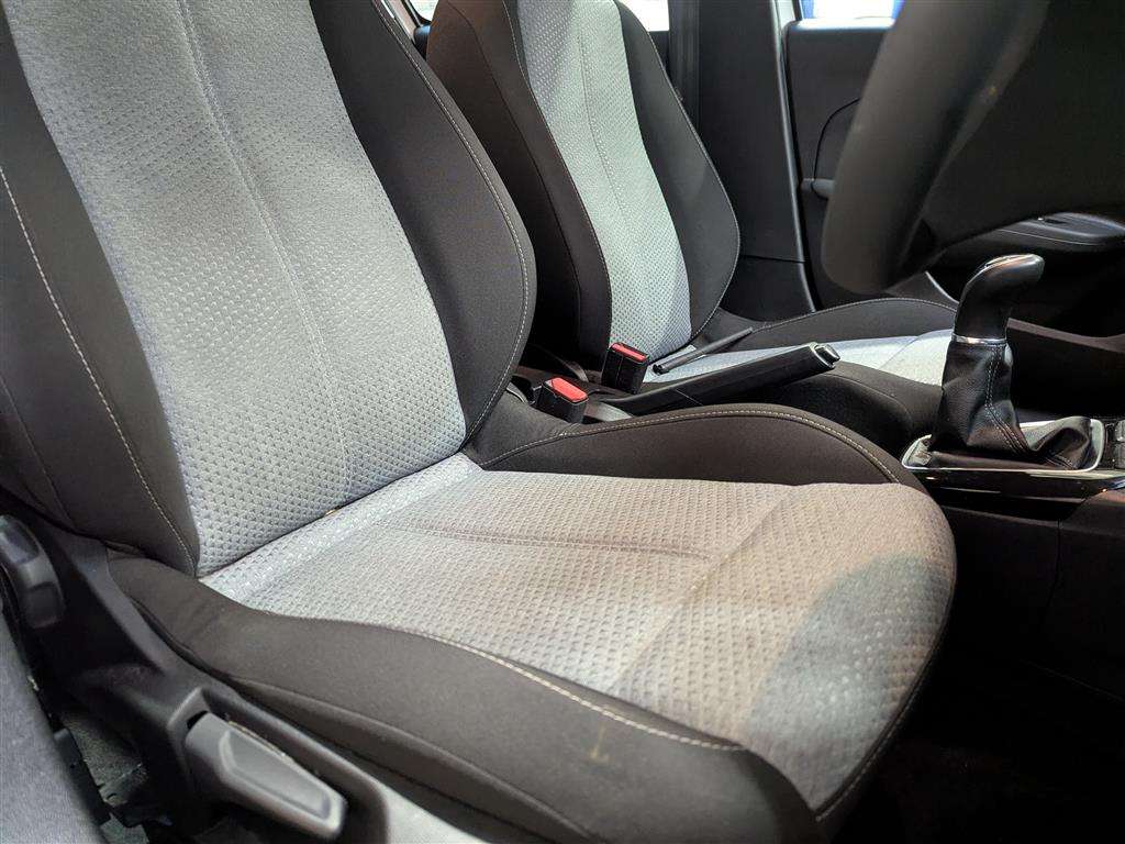 <p>2024 VAUXHALL CORSA DESIGN</p>