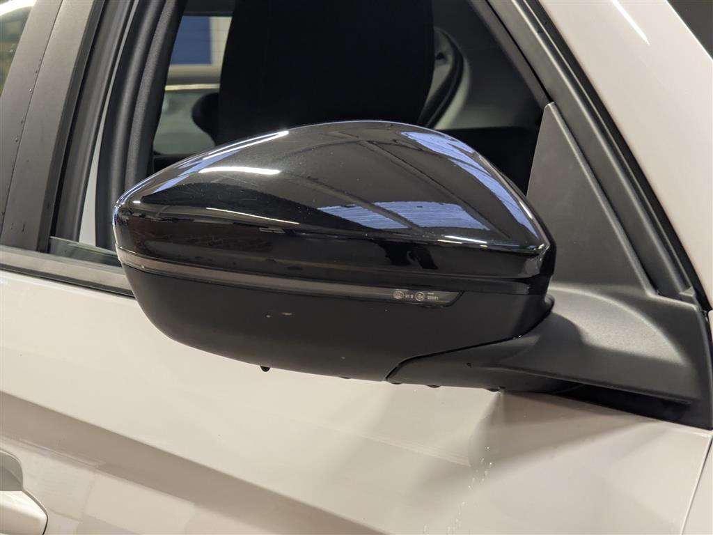 <p>2024 VAUXHALL CORSA DESIGN</p>