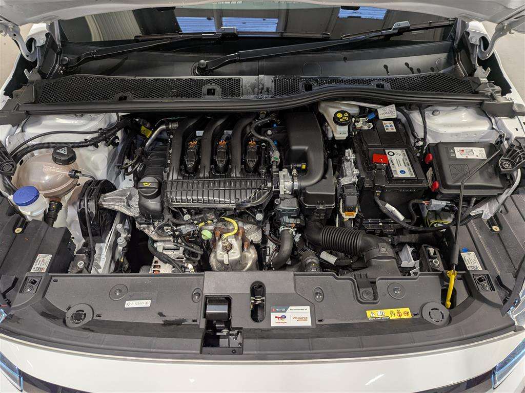 <p>2024 VAUXHALL CORSA DESIGN</p>