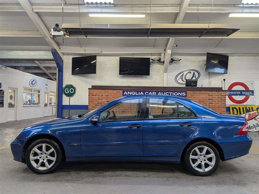 <p>2004 MERCEDES C180 KOMP. CLASSIC SE A</p>