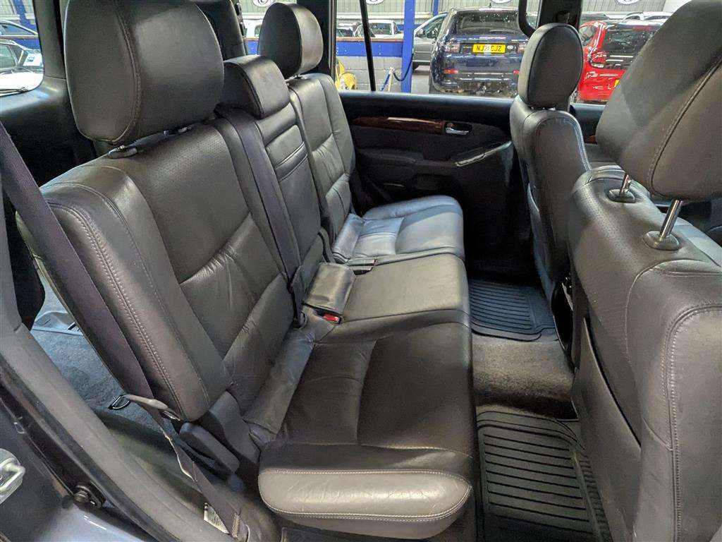 <p>2007 TOYOTA LANDCRUISER LC5 D-4D A</p>