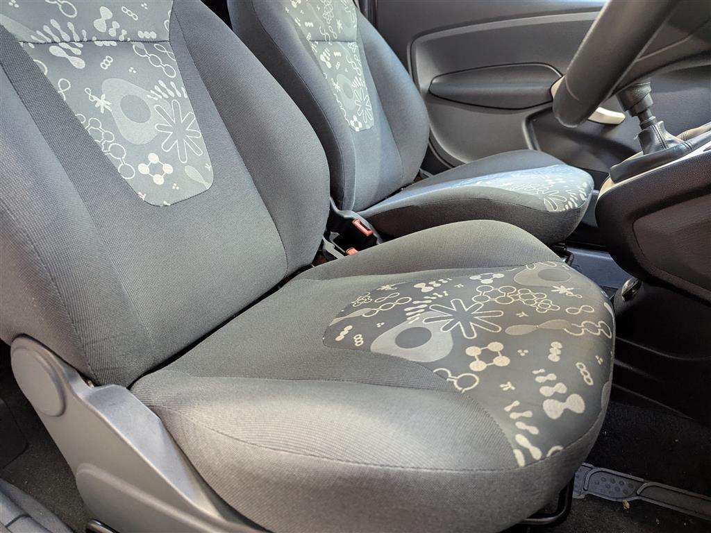 <p>2013 FORD KA STUDIO</p>