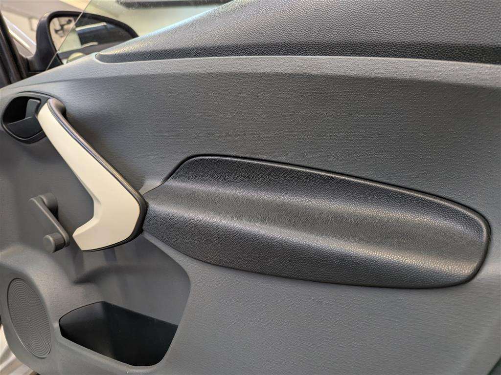 <p>2013 FORD KA STUDIO</p>