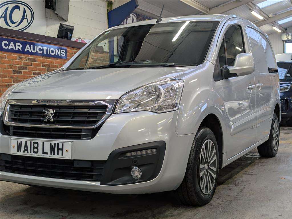 <p>2018 PEUGEOT PARTNER PROFESSION L1 BLU</p>