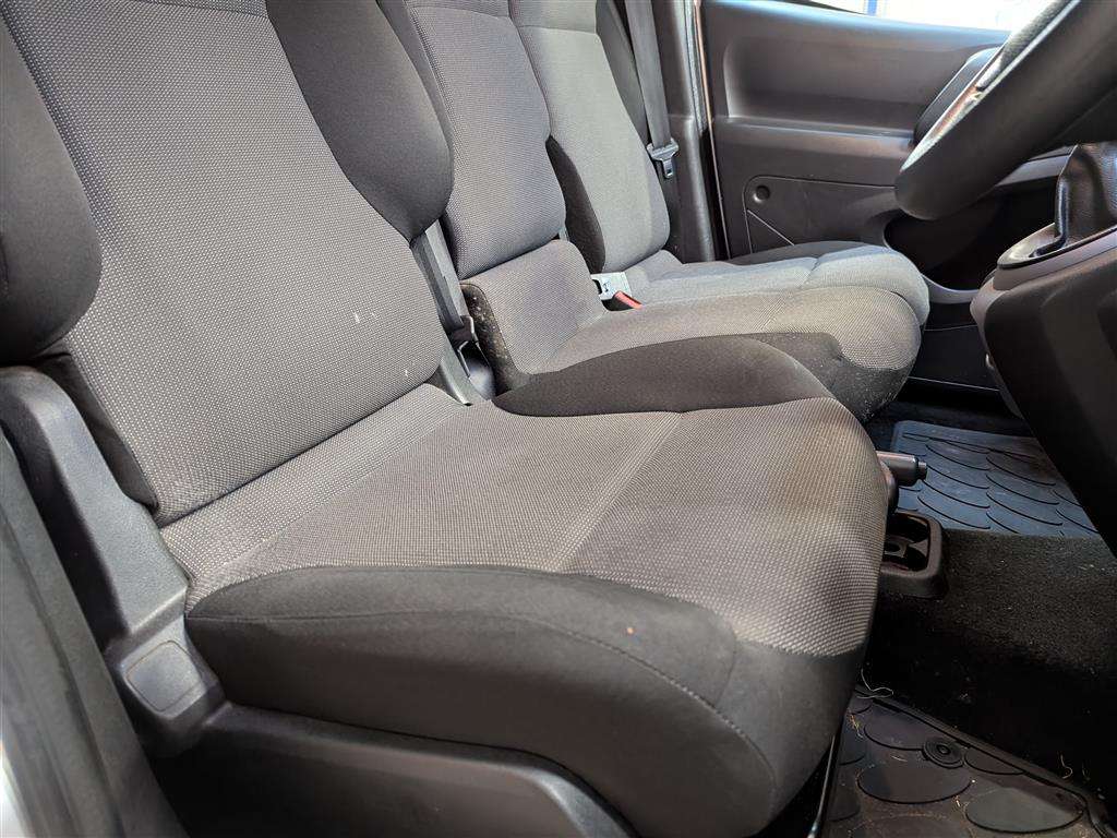 <p>2018 PEUGEOT PARTNER PROFESSION L1 BLU</p>