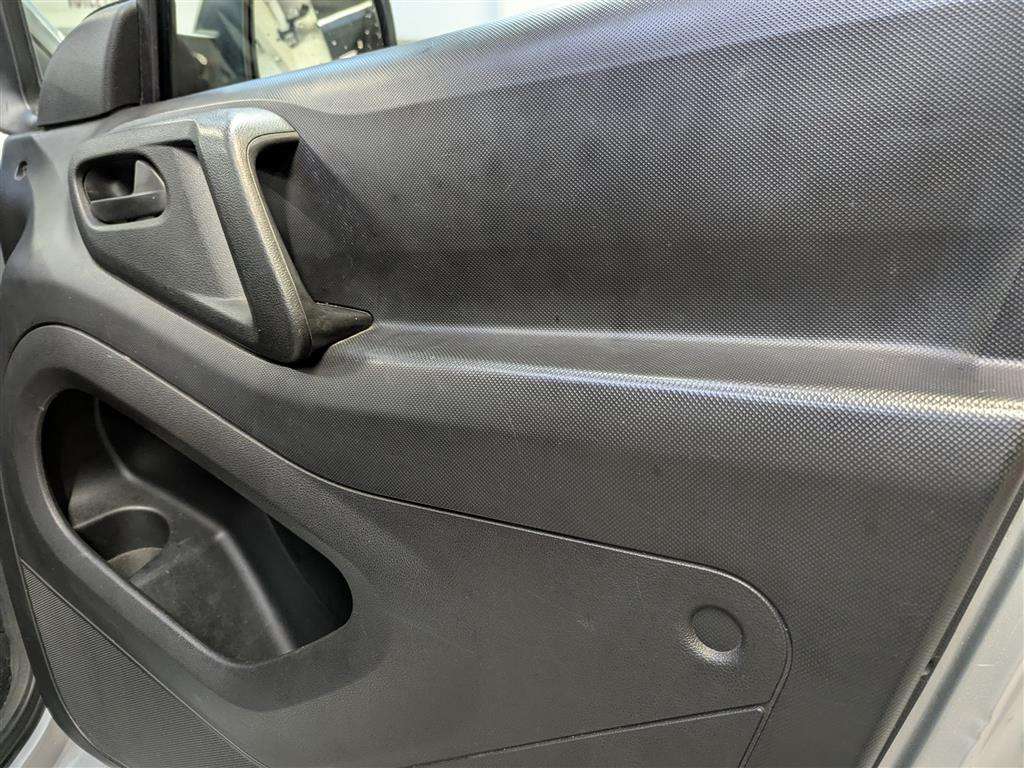 <p>2018 PEUGEOT PARTNER PROFESSION L1 BLU</p>