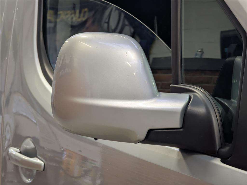 <p>2018 PEUGEOT PARTNER PROFESSION L1 BLU</p>