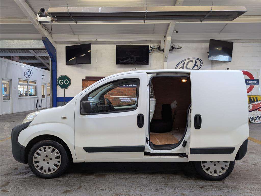 <p>2011 PEUGEOT BIPPER PROFESSIONAL HDI</p>