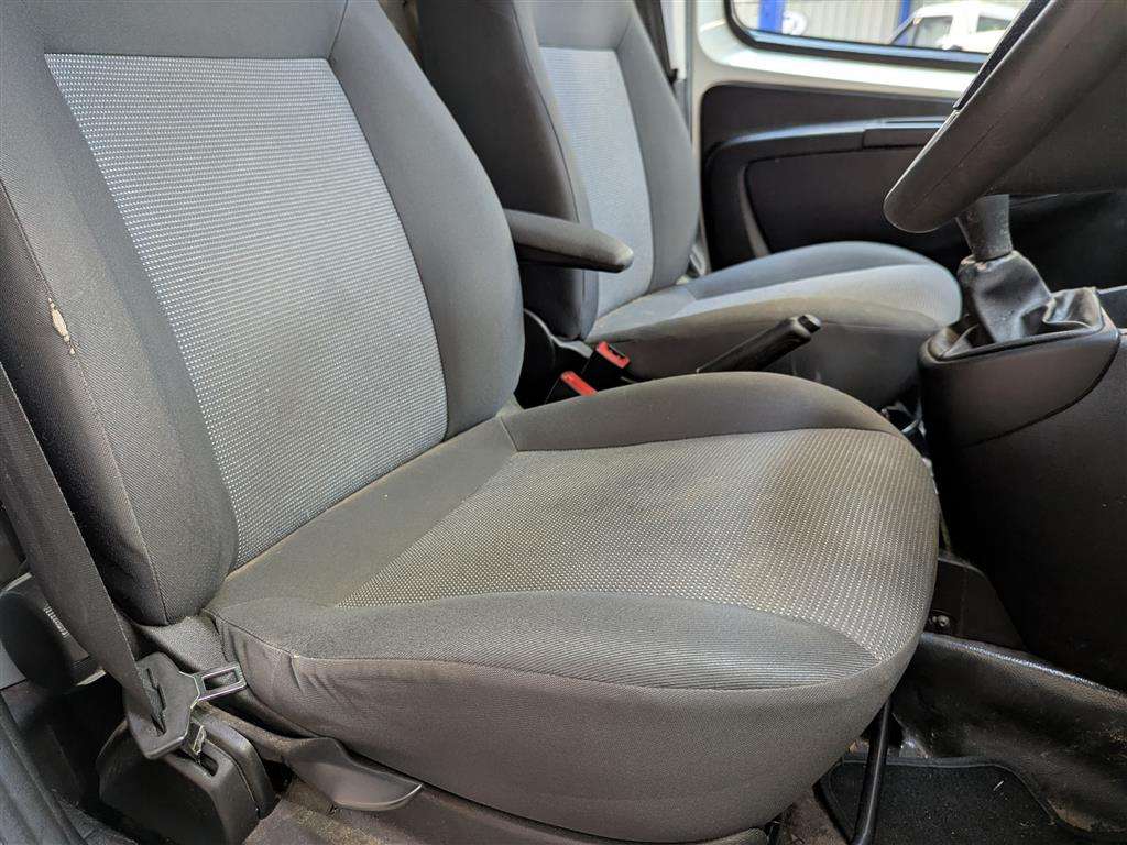 <p>2011 PEUGEOT BIPPER PROFESSIONAL HDI</p>