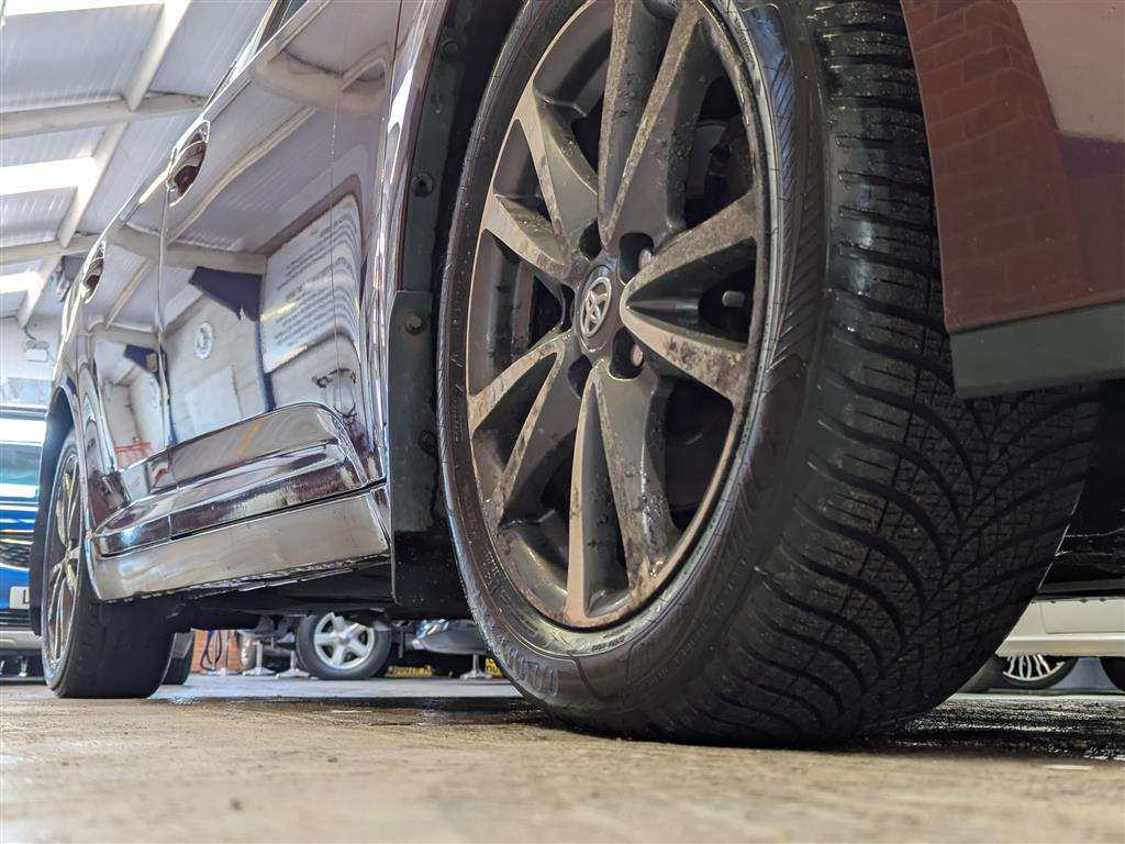 <p>2013 TOYOTA AVENSIS TR D-4D</p>