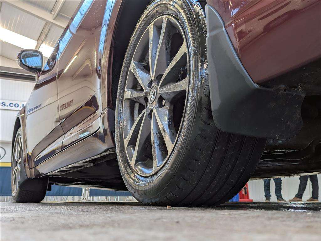 <p>2013 TOYOTA AVENSIS TR D-4D</p>