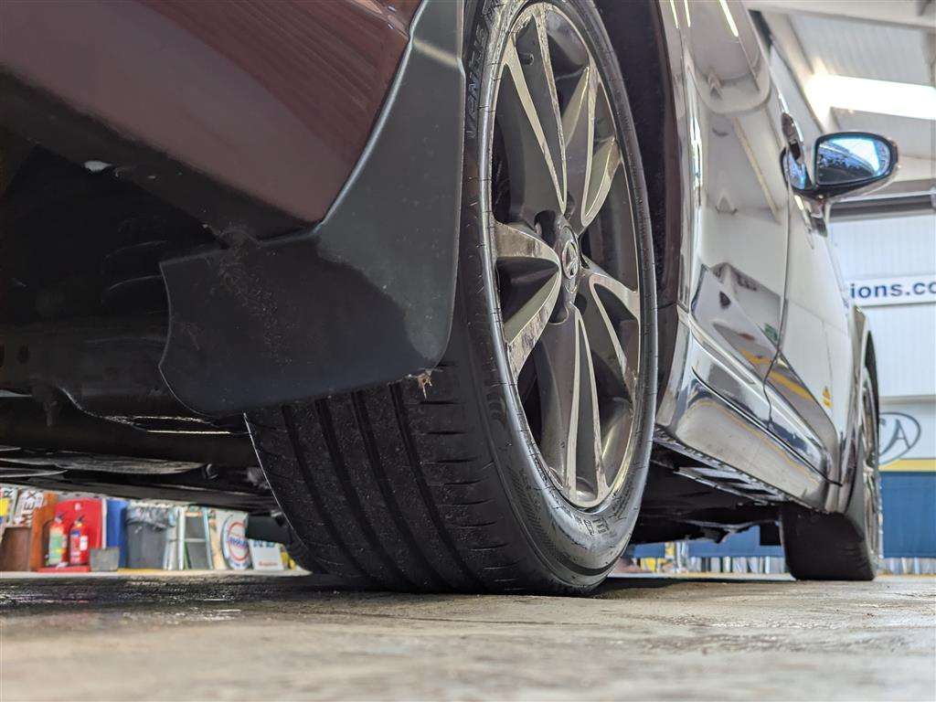 <p>2013 TOYOTA AVENSIS TR D-4D</p>